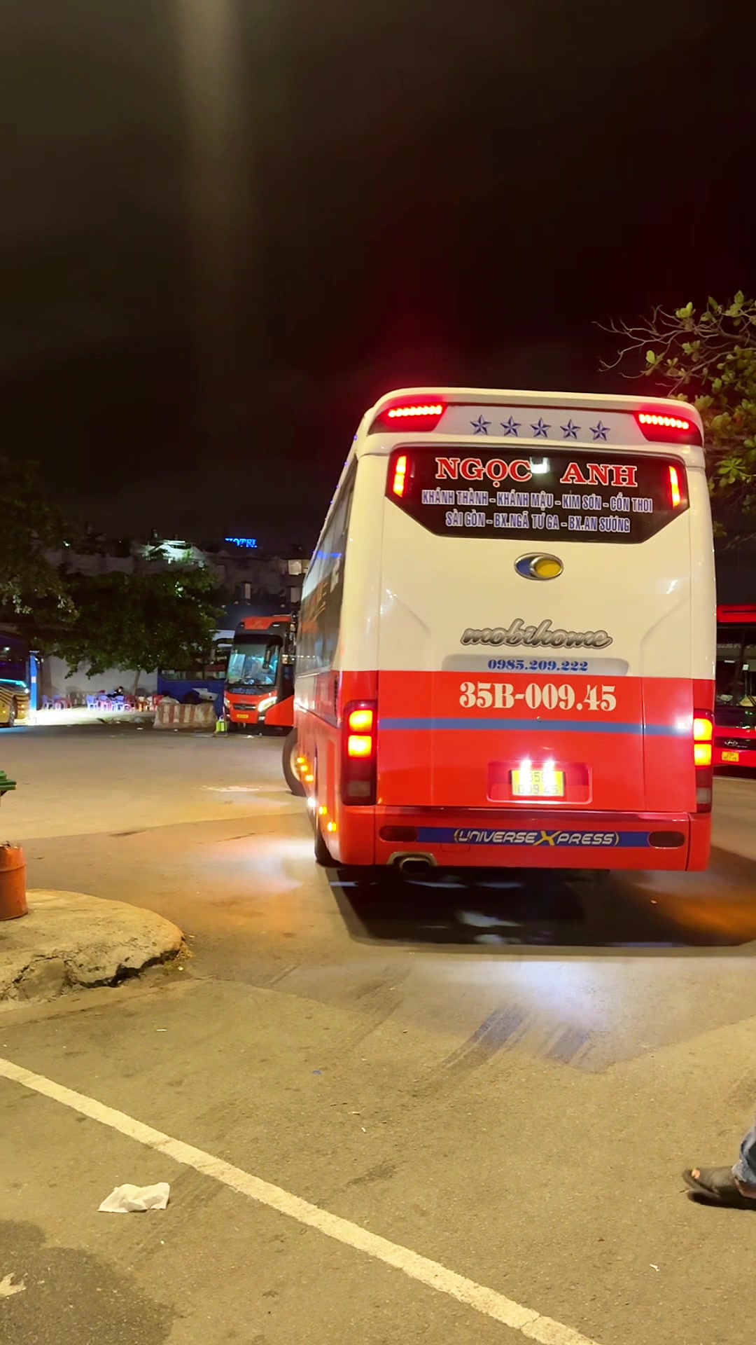 @Nhà Xe Ngọc Anh