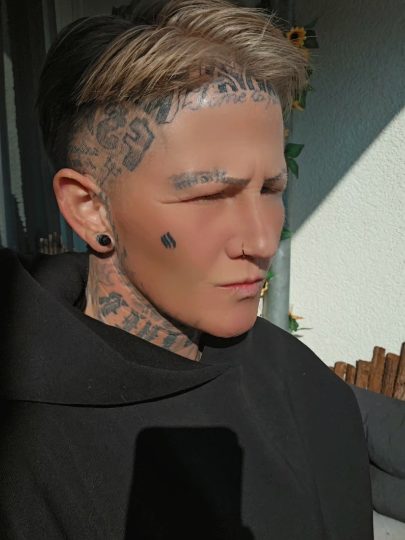 @hellrode_o3o_