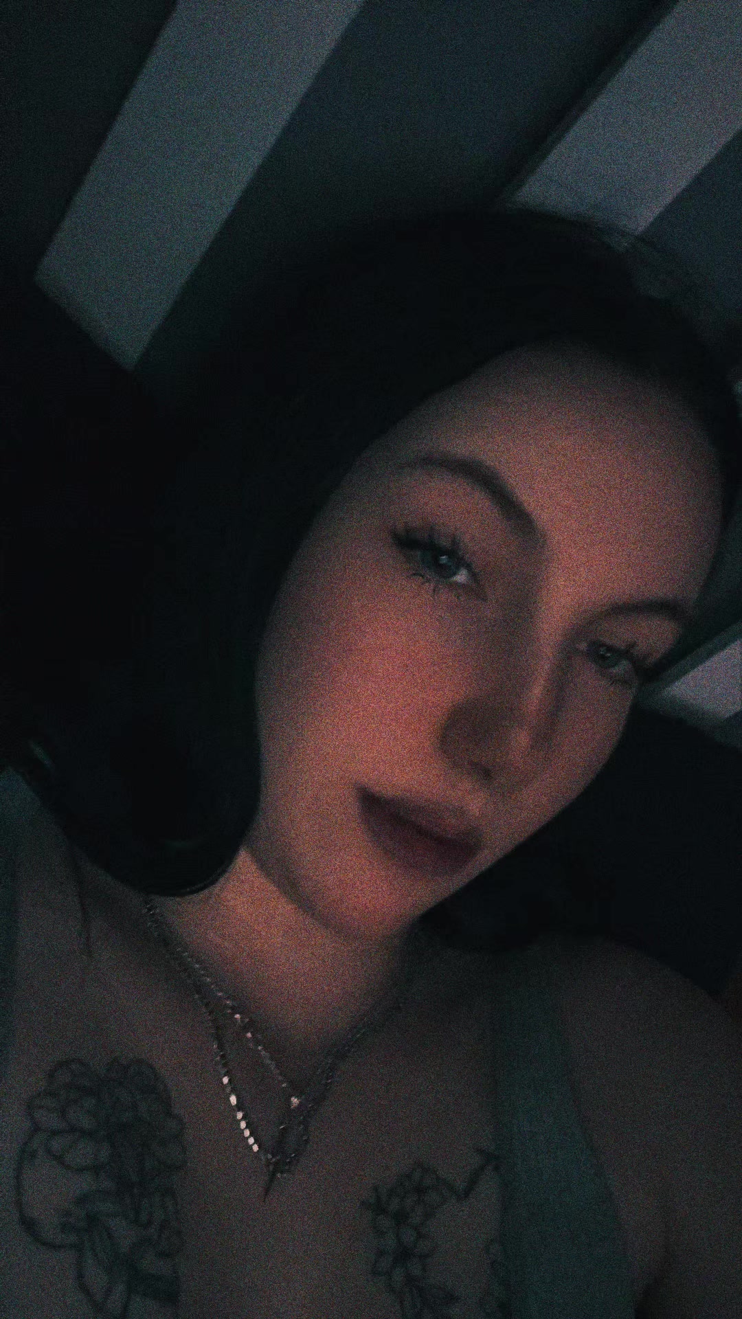 @DepressedTattooedLesbian😜