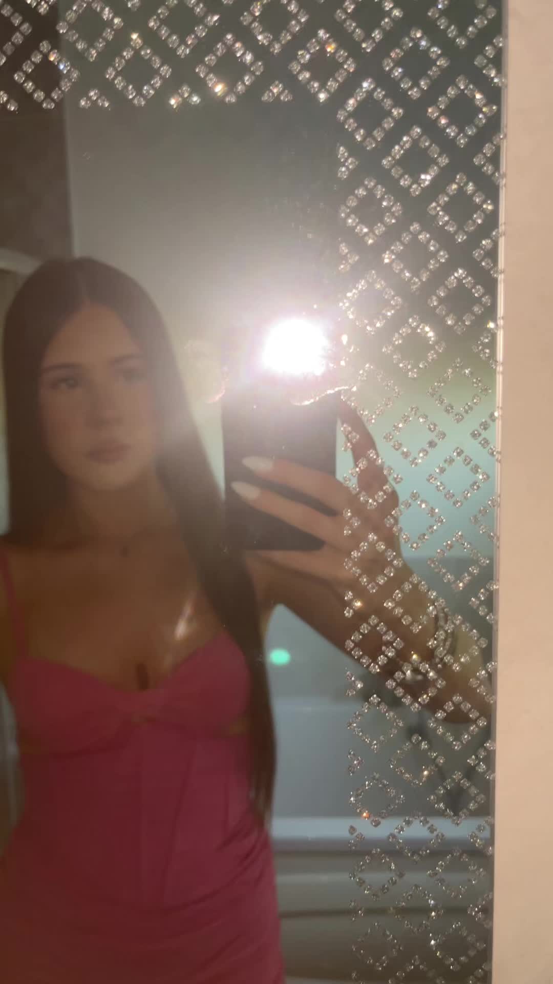 @𝐚𝐥𝐚𝐧𝐧𝐚
