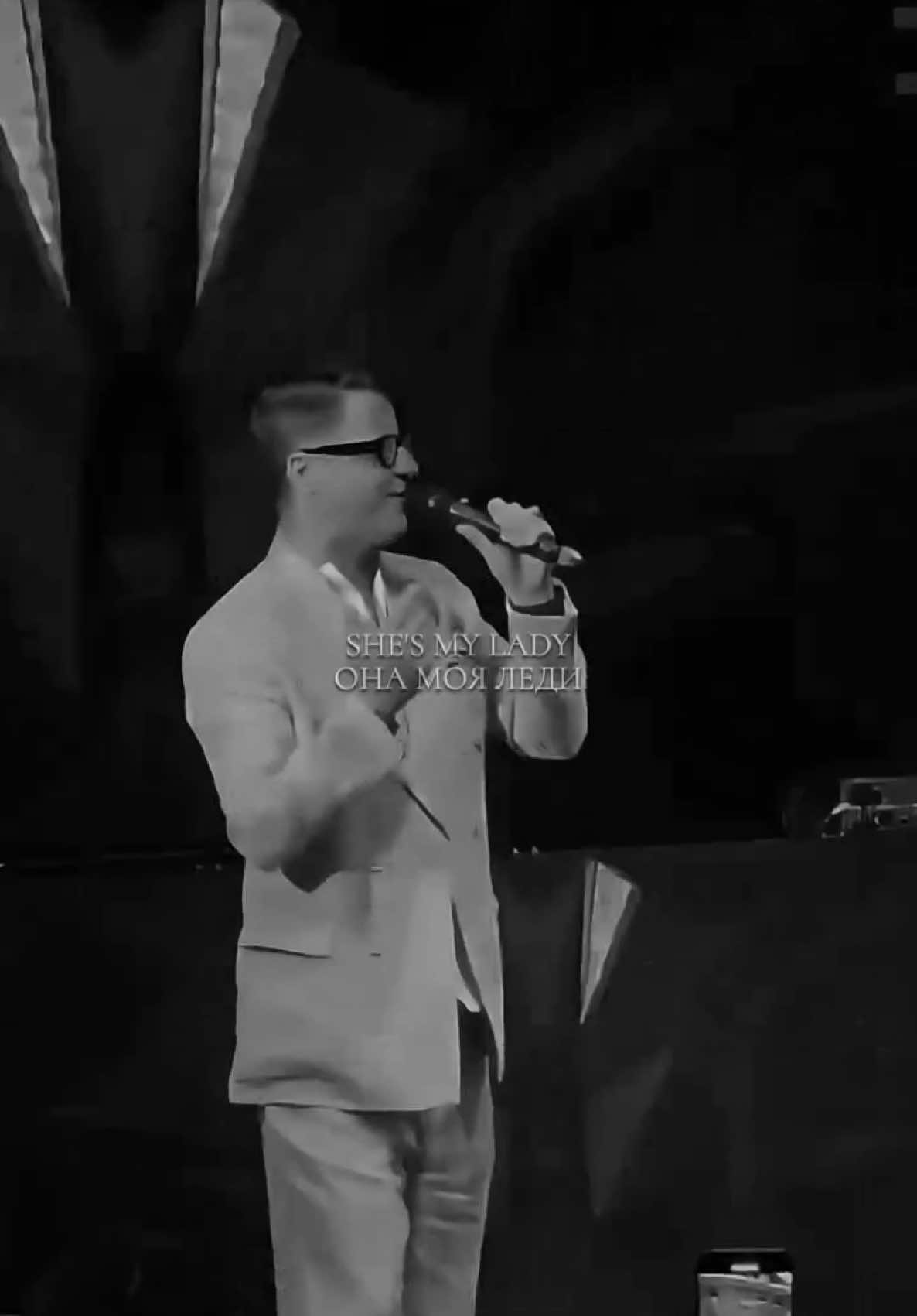 @Akcent