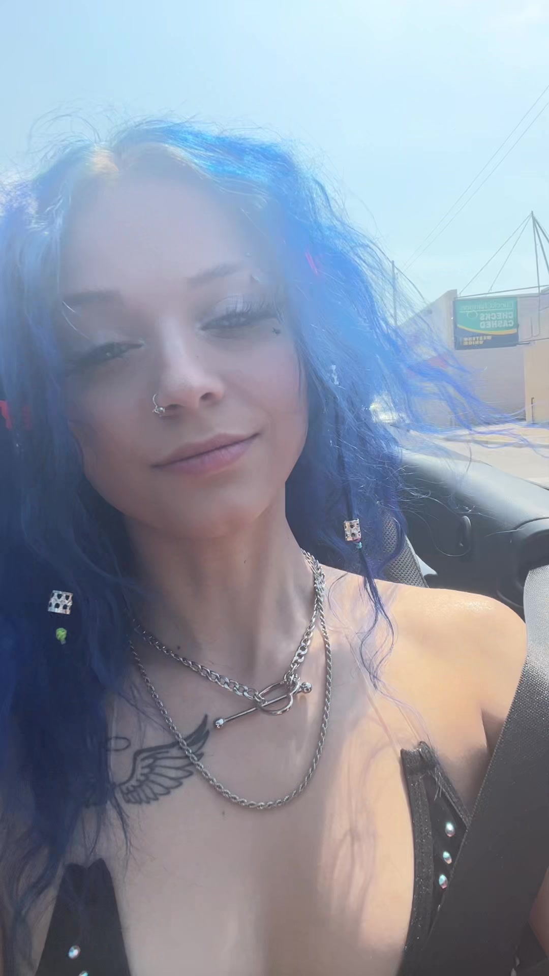 @hell0_kitty528