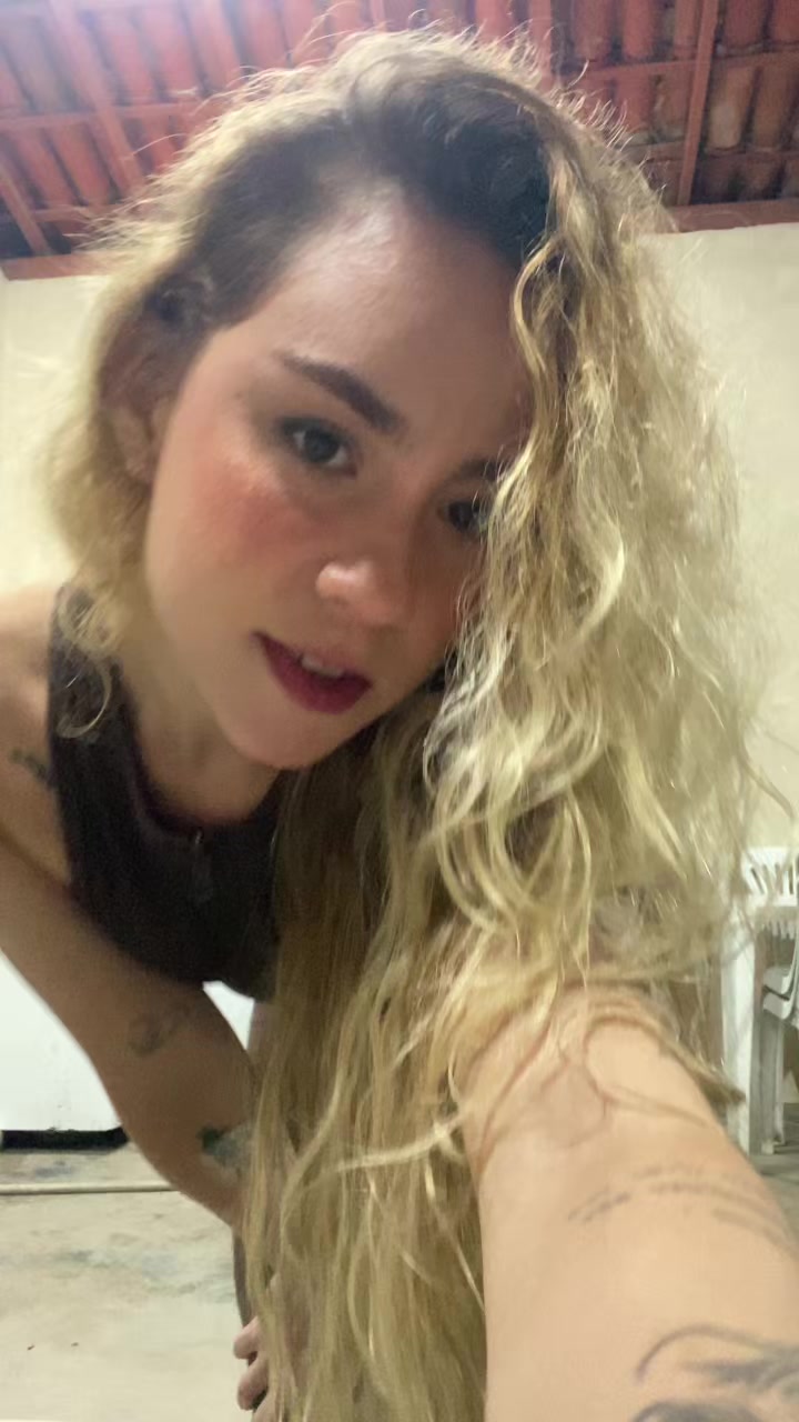 @BrunaRioss_