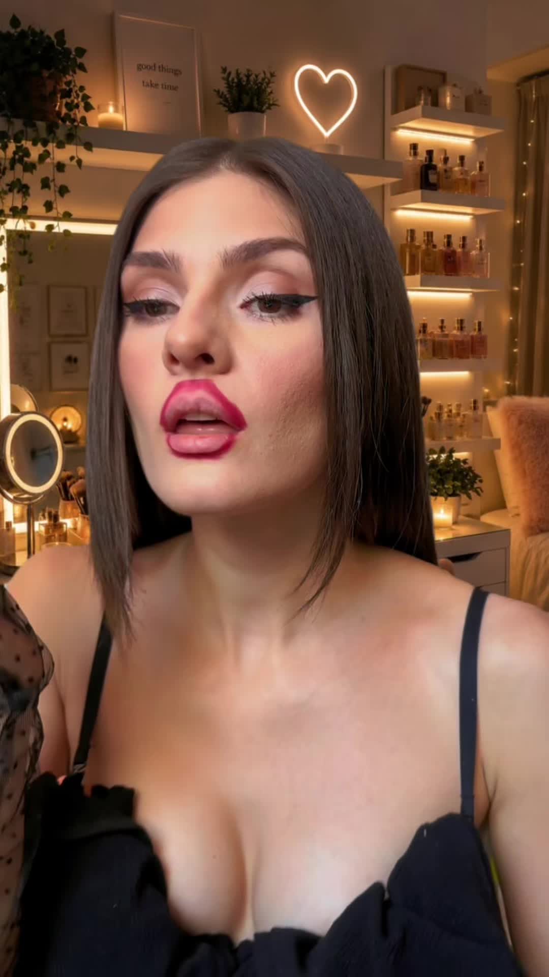 @riamfour