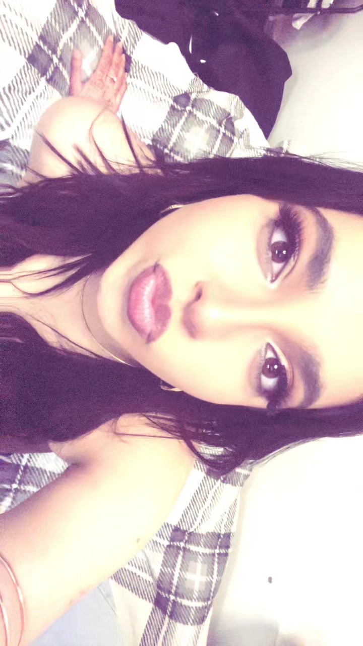 @Janvi 🪸