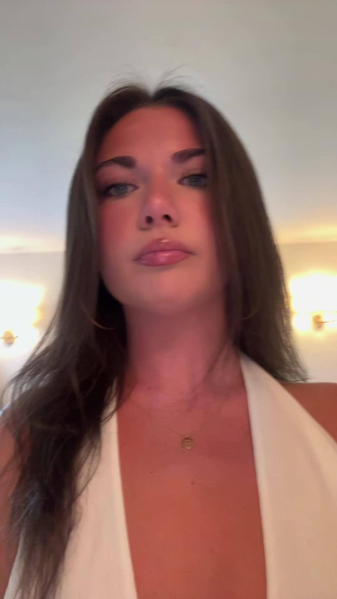 @Ava