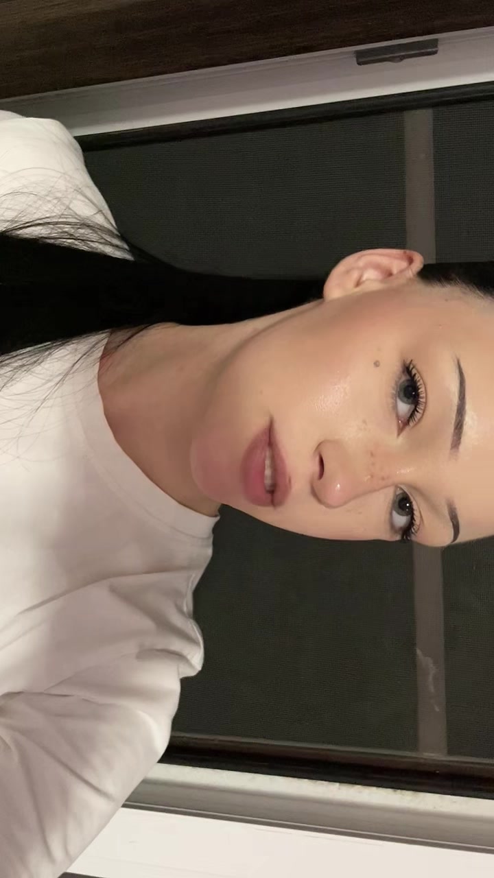 @дуня👅