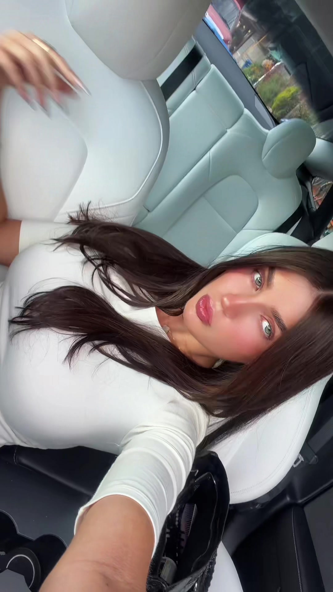 @ella bleu