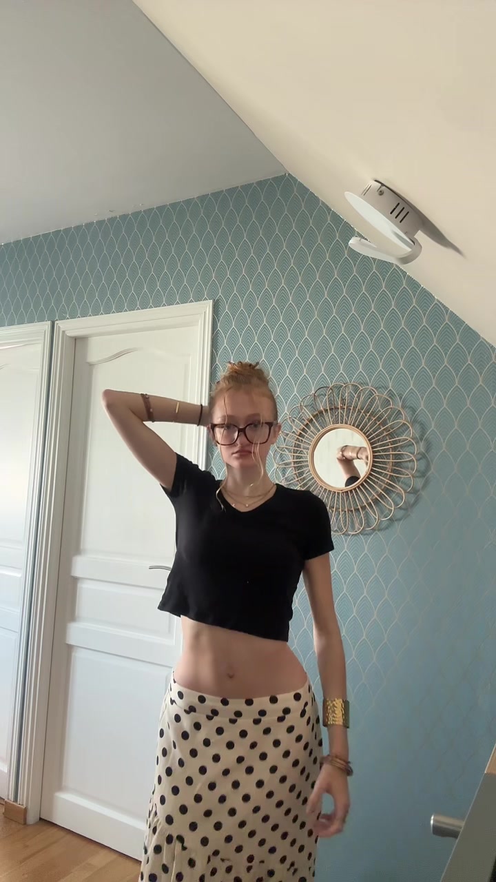 @𝓒𝓱𝓵𝓸𝓬𝓱𝓮𝓽𝓽𝓮