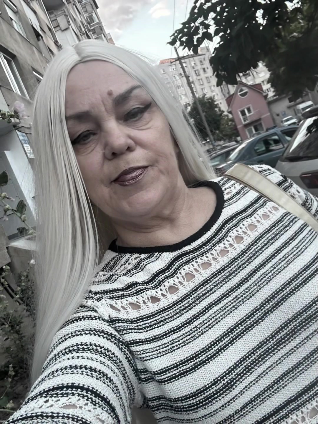 @Nela