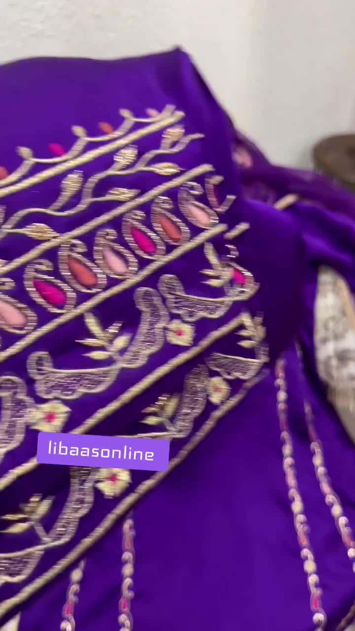 @ਲਿਬਾਸ by ਕੌਰ