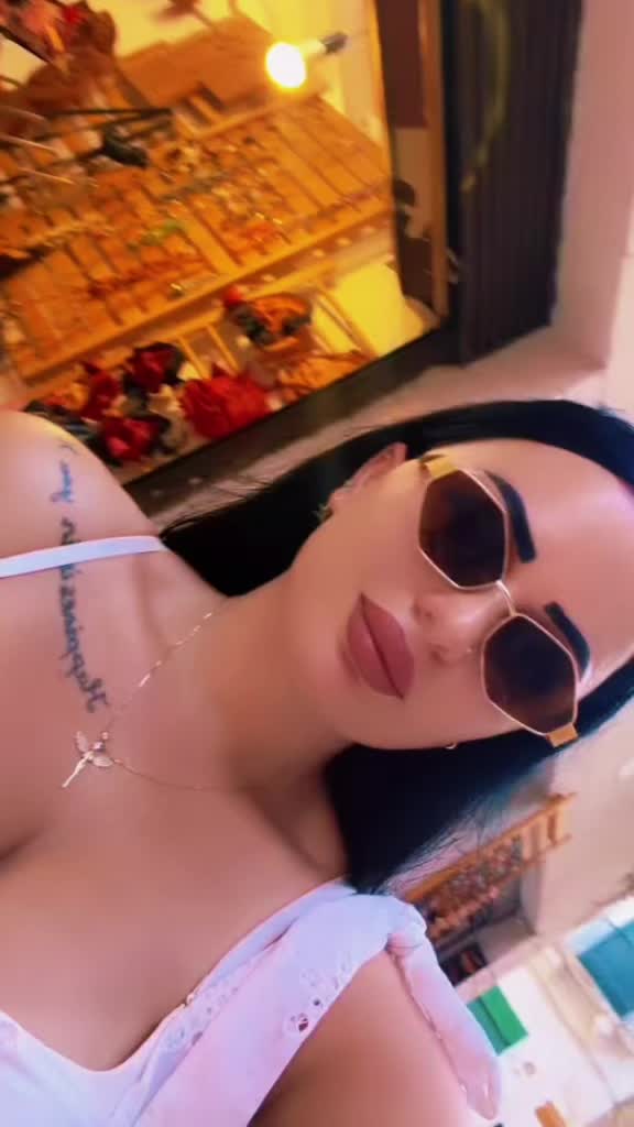 @👉🏻👑𝑄𝑈𝐸𝐸𝑁👑👈🏻