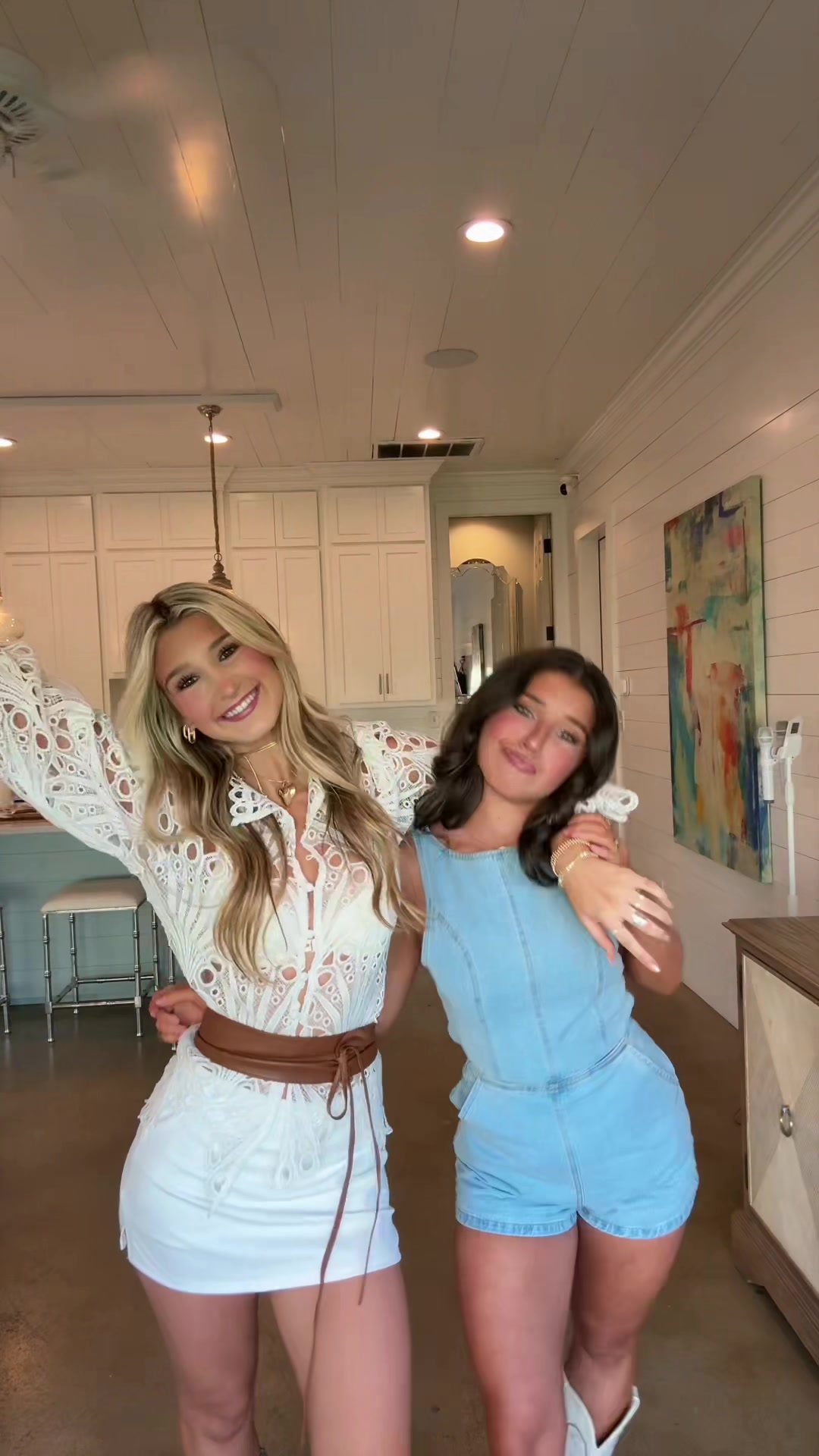 @bella