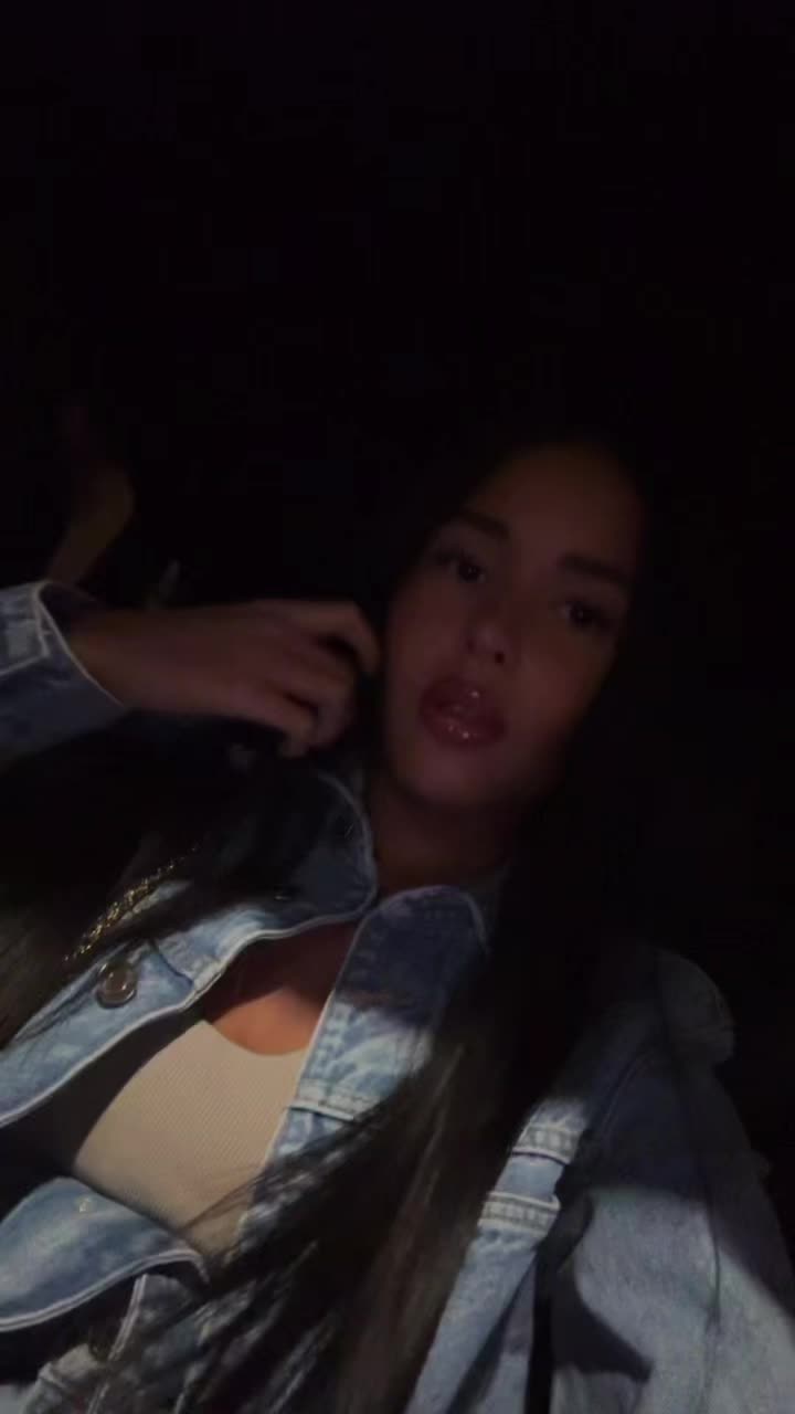 @Nicolecamacho02_