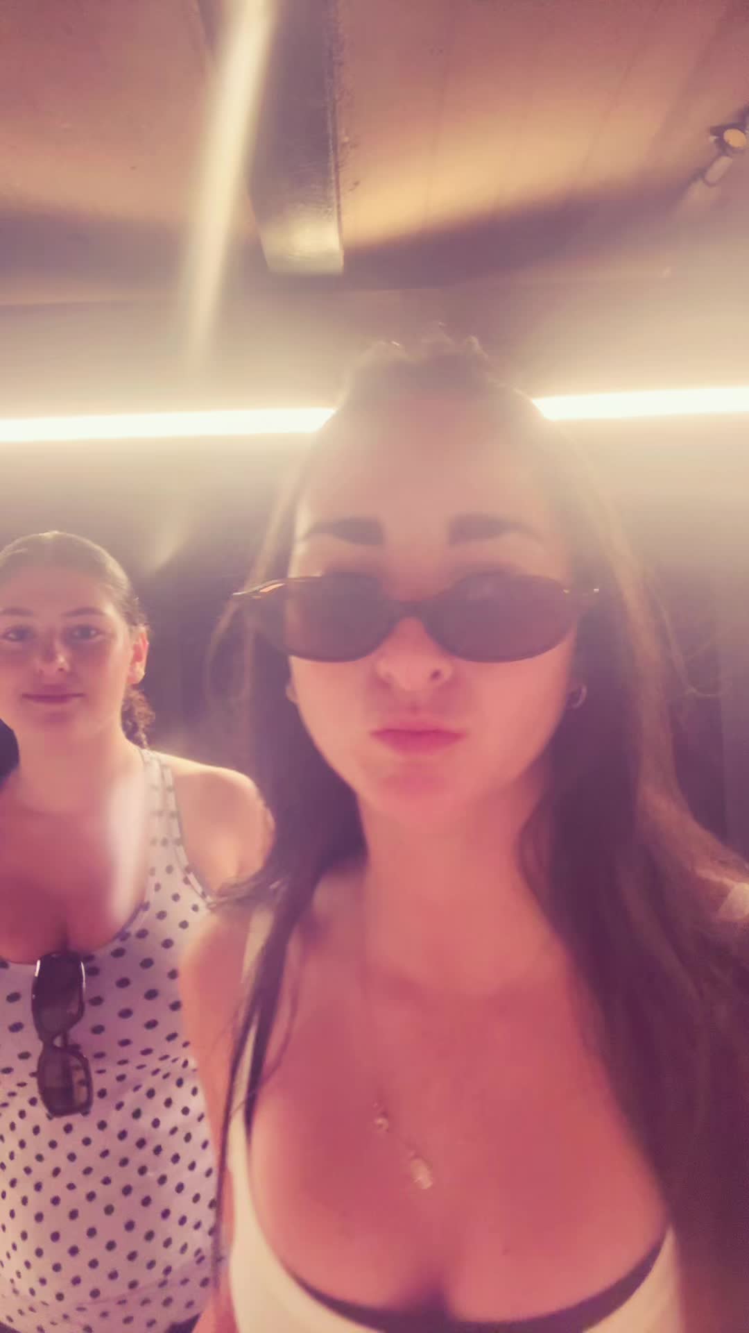 @hi