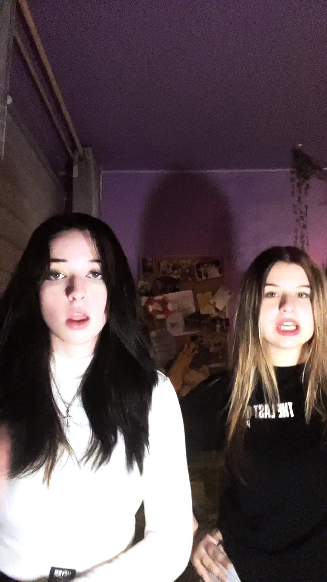 @Ella