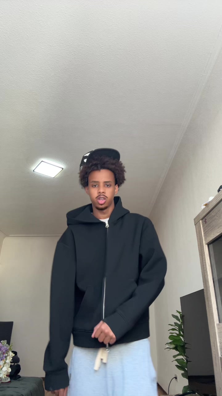 @𝐐!!𝐐💨