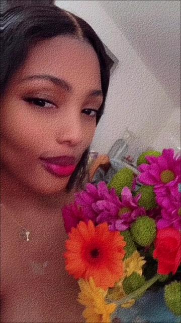 @IYZ QUEEN 💍🦋❤️🩷