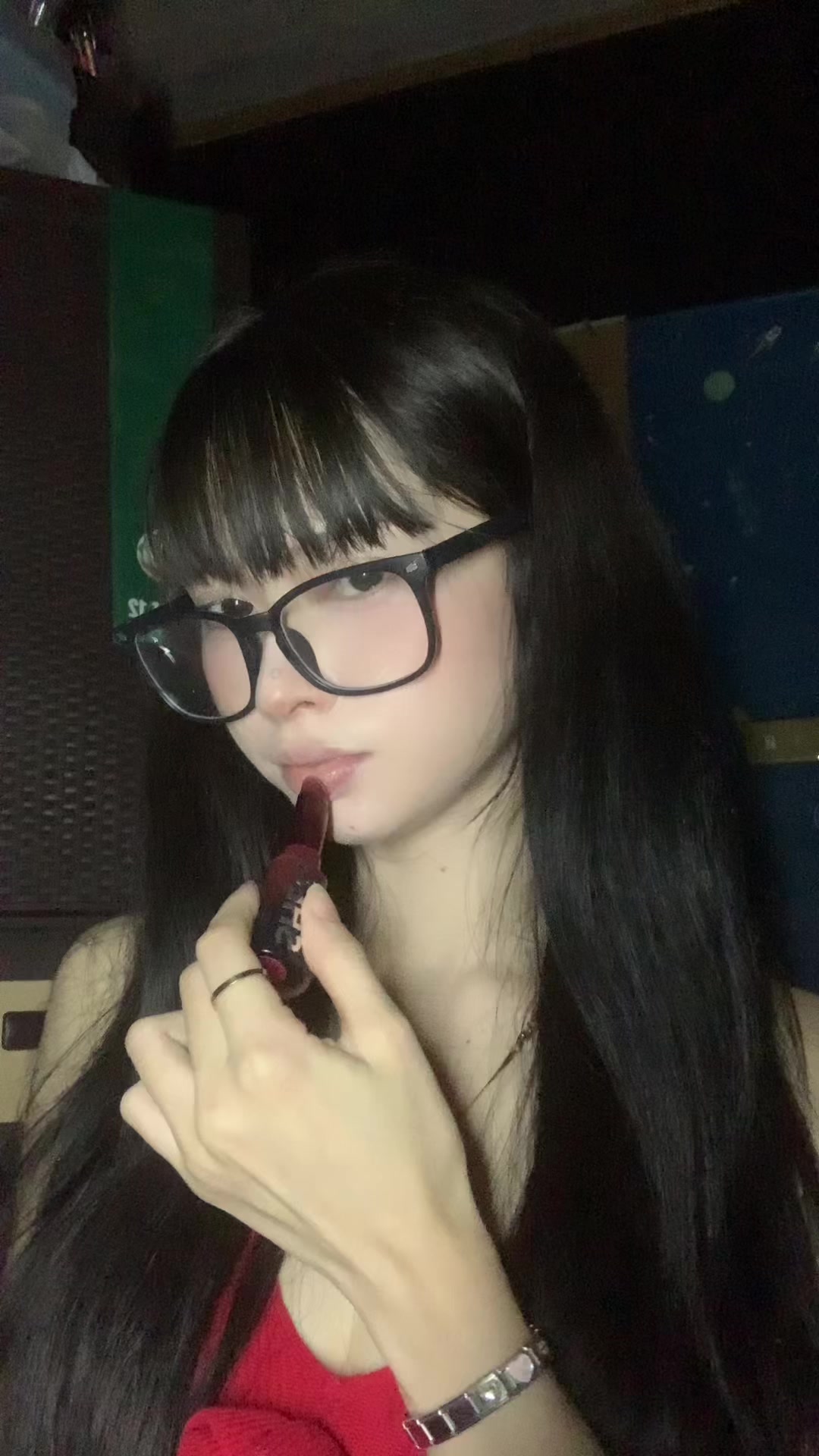 @Yve ⦮ ⦯ ⟆