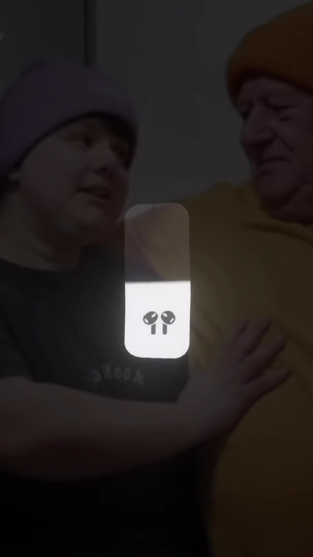@🫦