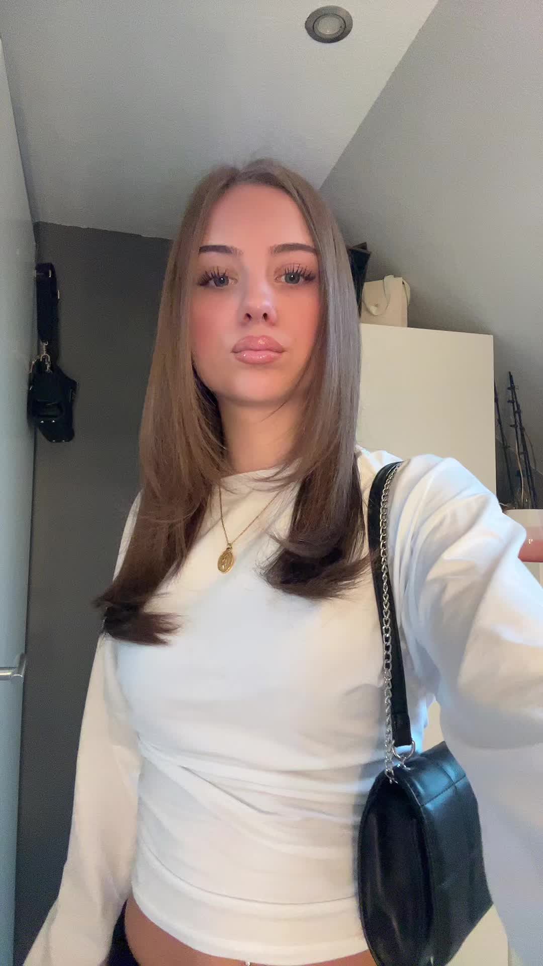 @melina.s.l