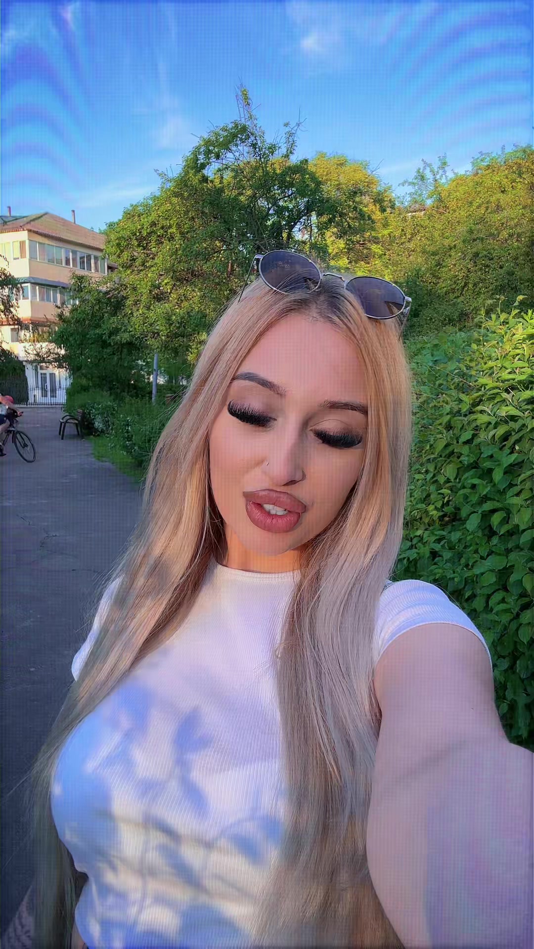 @C💫