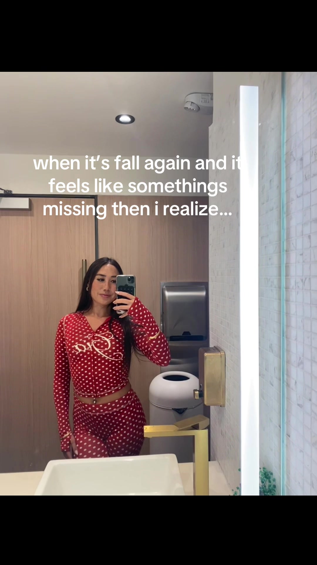 @Ana Emiko