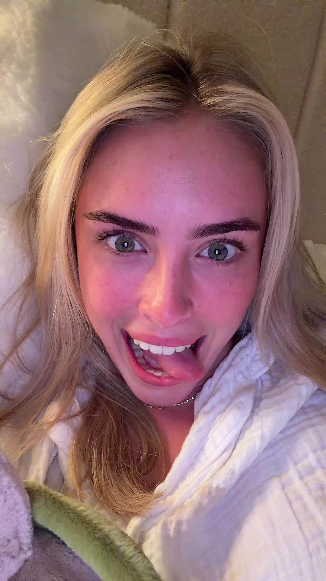 @huhnellywho