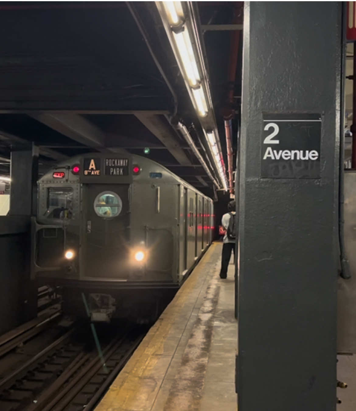@R32 (J) train official