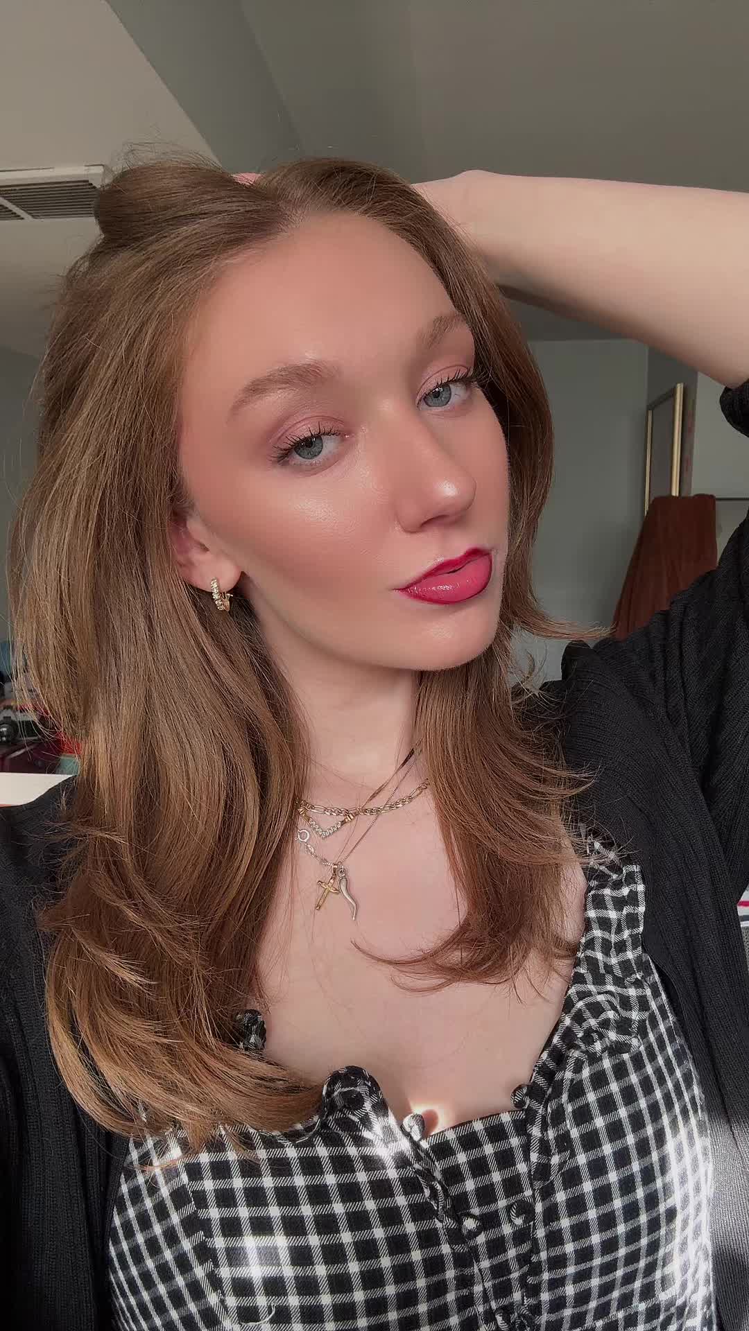 @Izzypop