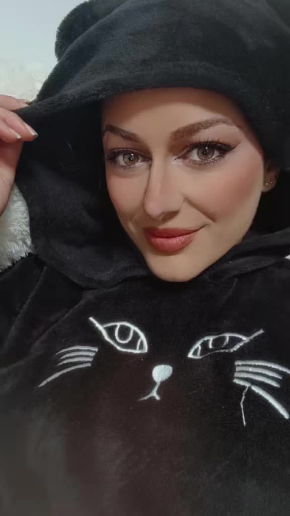 @Cynthia 🖤5🖤