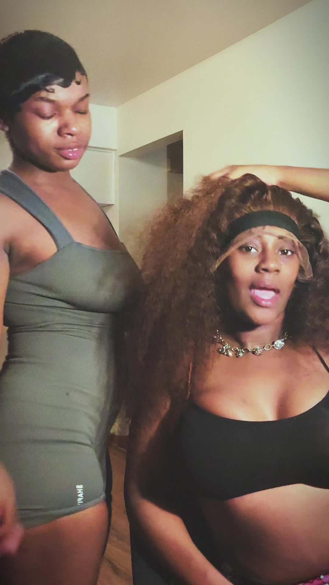 @theyadorejamelia