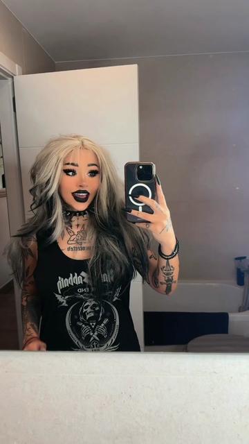 @Em🖤