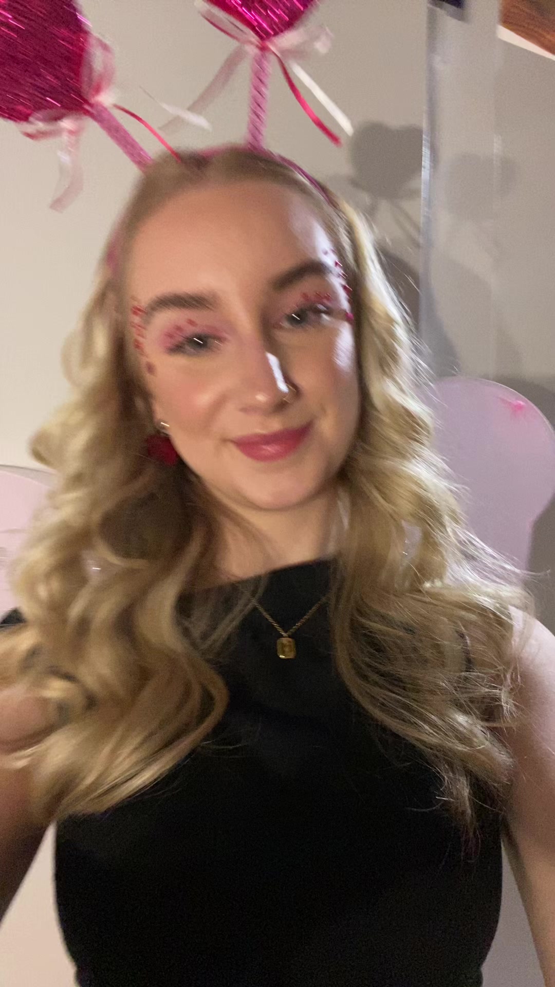 @<3