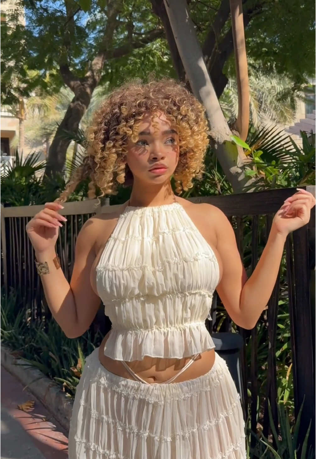 Kiara Peachy (@kiarapeach) - Urlebird