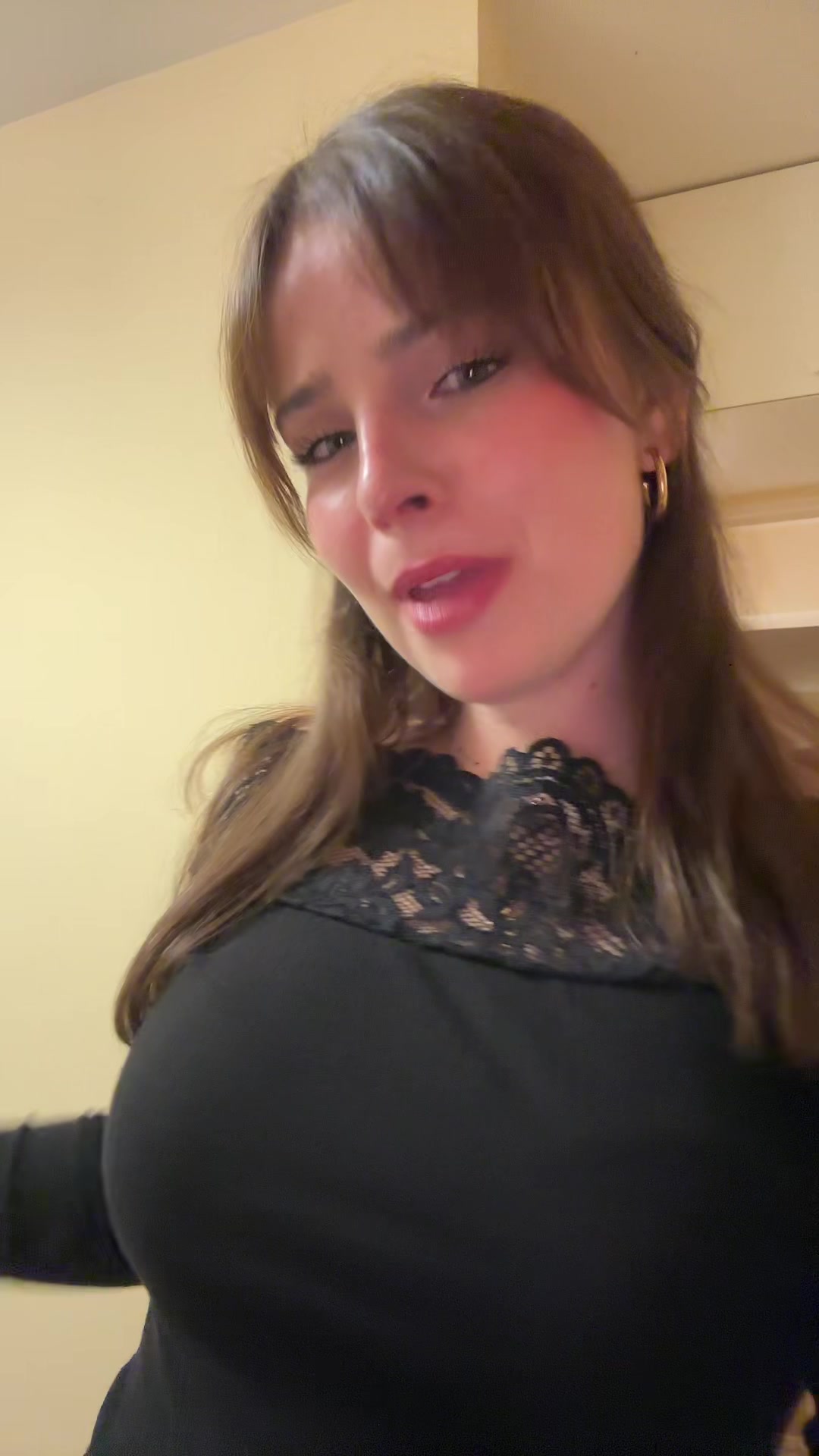 @In&eacute;s🤠