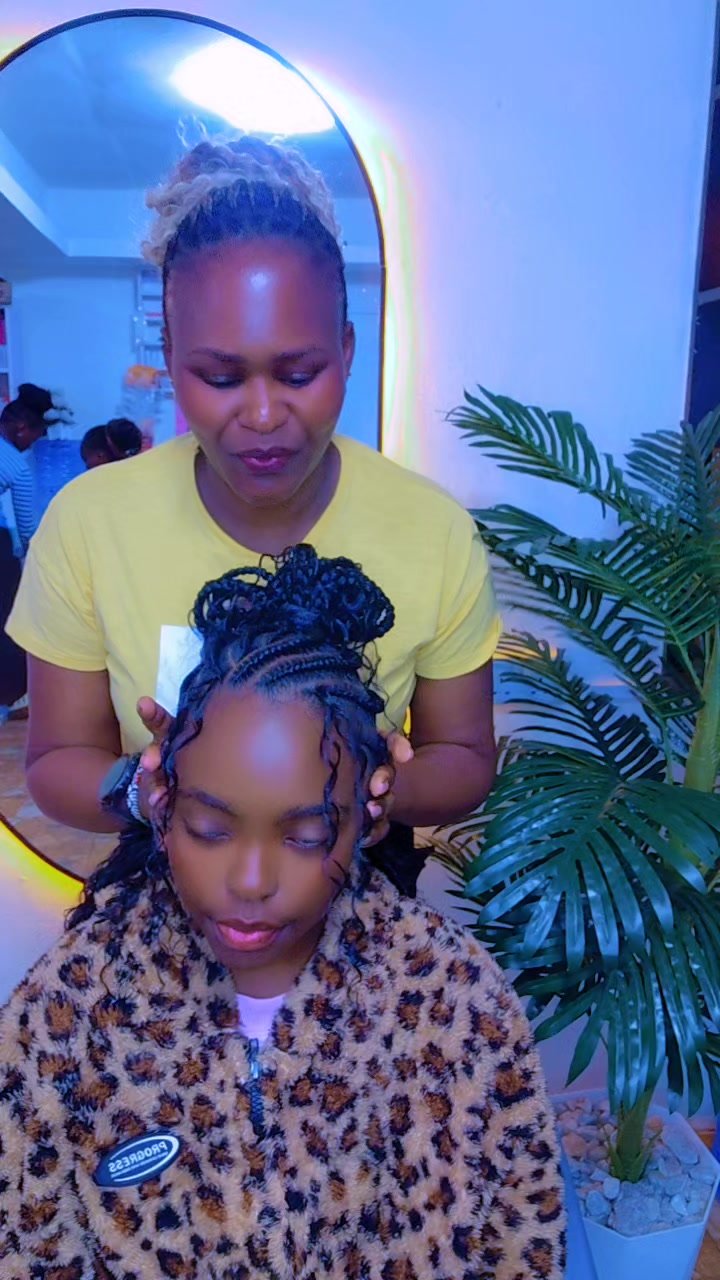 @Maryzippy the hairdresser 😍