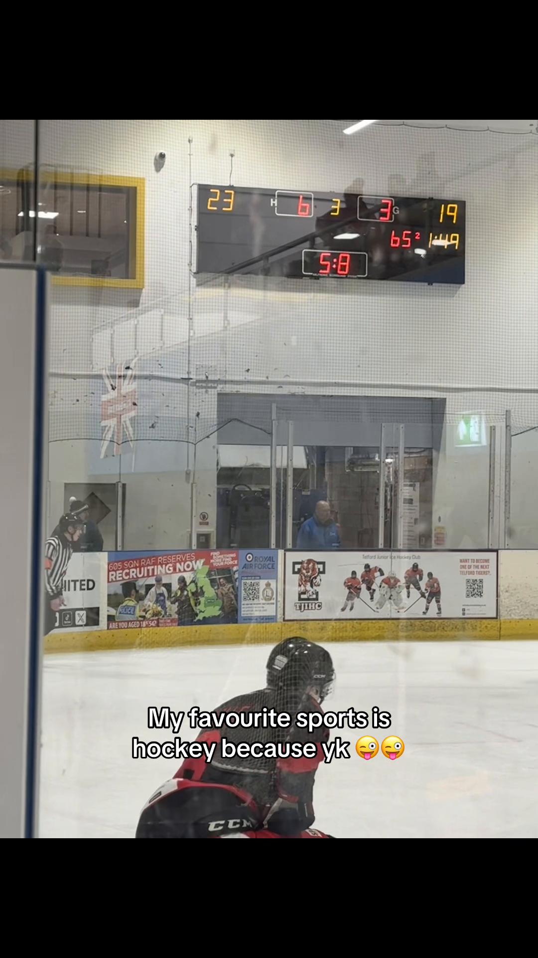 @Telford_girls_at_the_rink