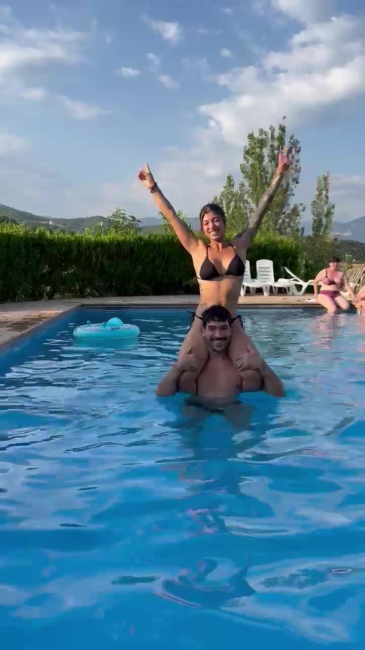 @Anubis y compa&ntilde;&iacute;a