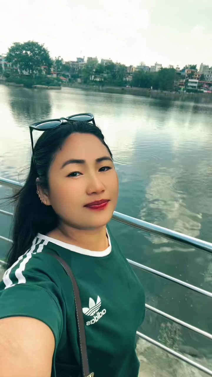 @लिम्माक्षित👸💅🏻🦋🌸