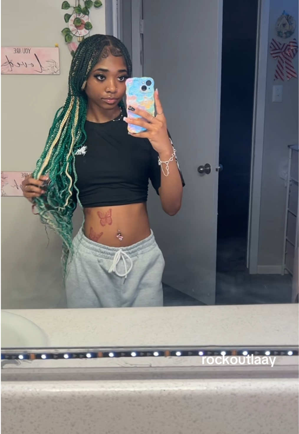 @rockoutlaay
