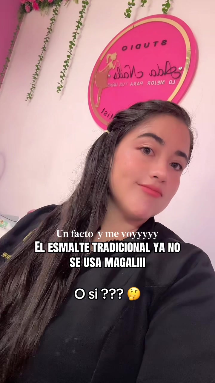 @Adanails_18
