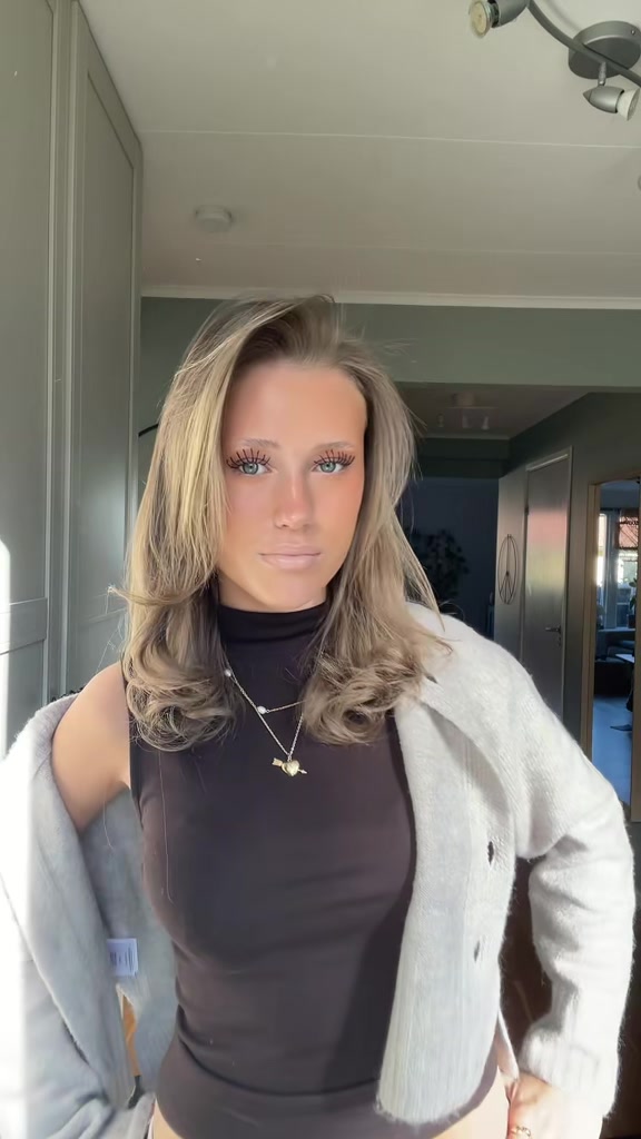 @😽