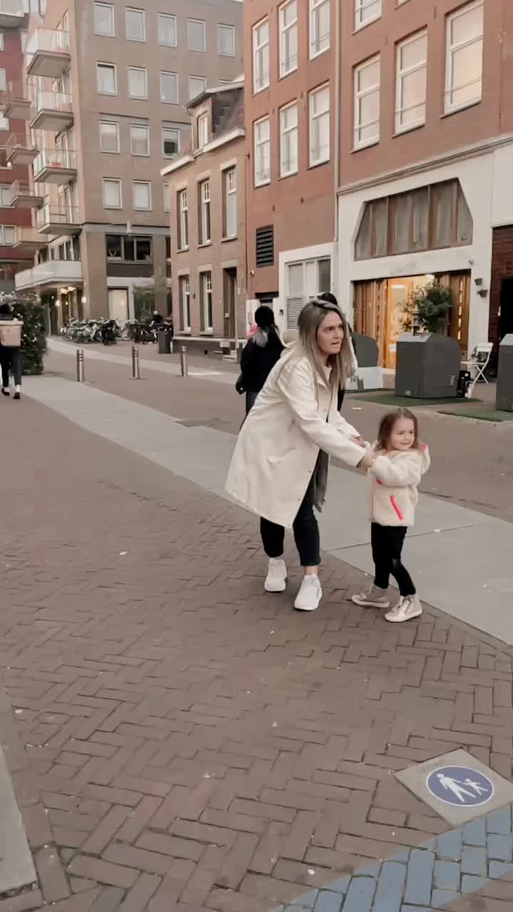 @Madalina Grabowetzki