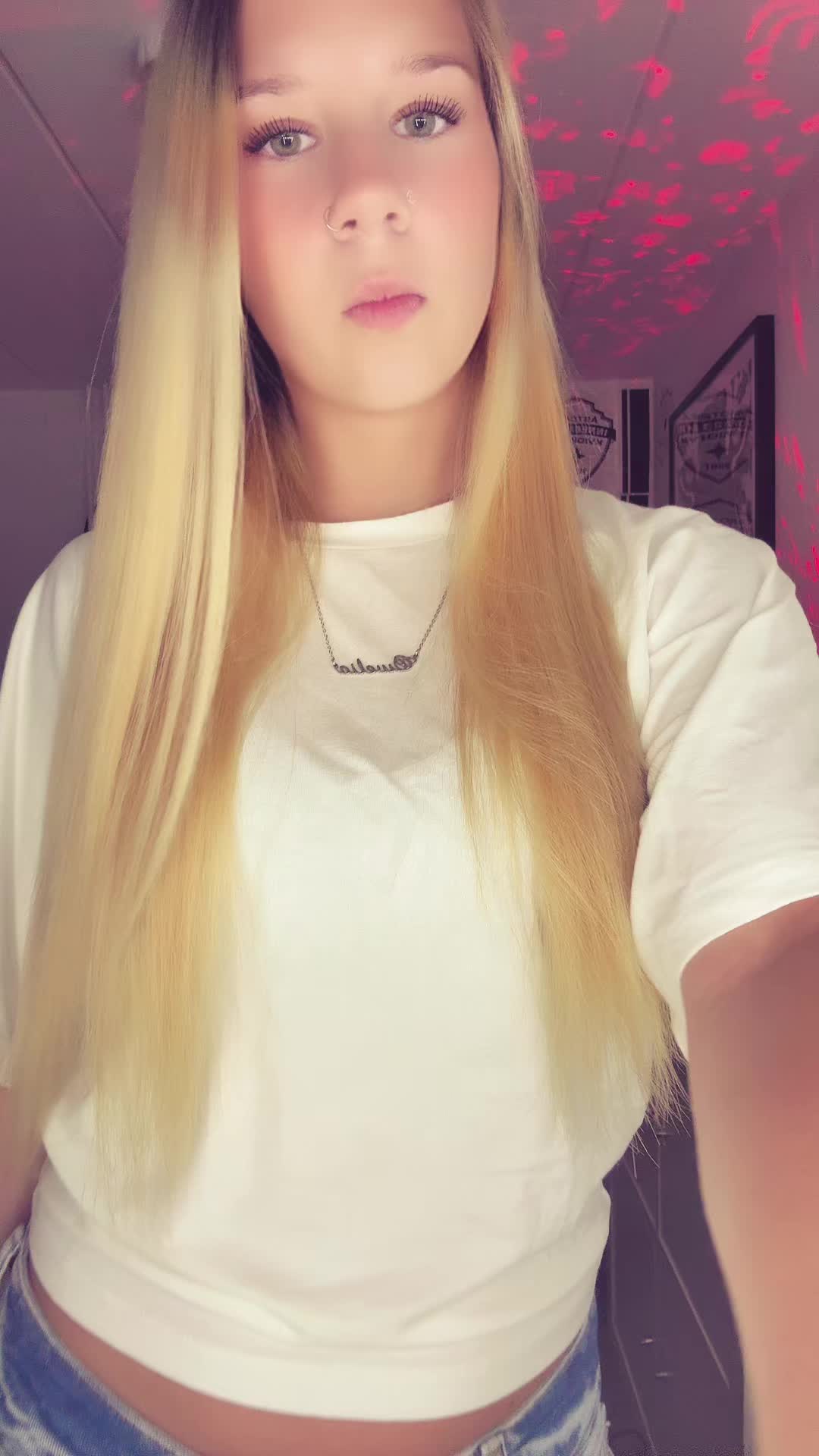 @𝒪𝓌ℯ𝓁𝒾𝒶 𝒢𝓇𝒶𝓃𝒶𝓉𝒽