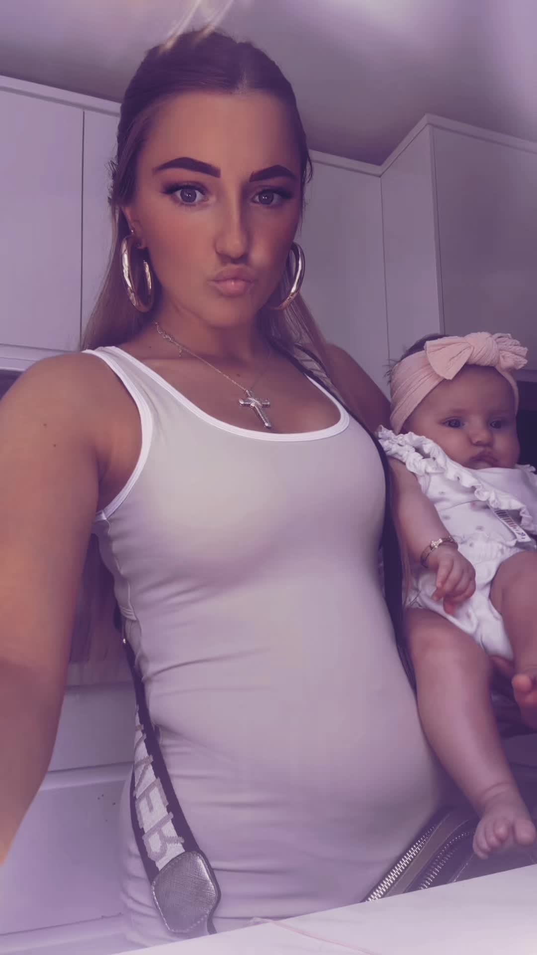 @_gracejonesx