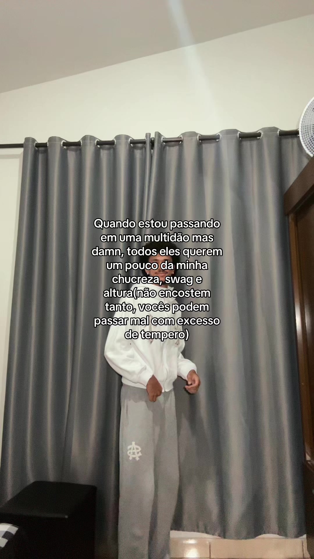 @neuvess_