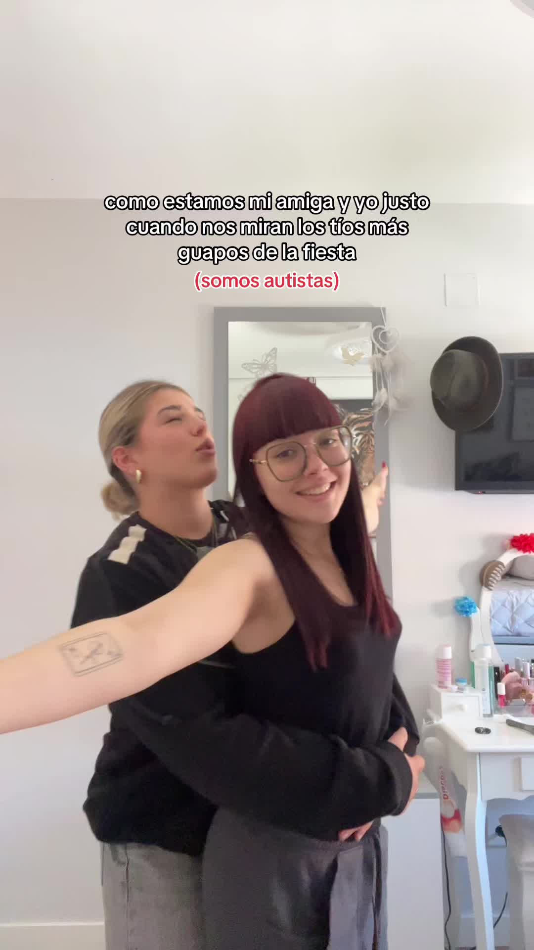 @𝐄𝐬𝐭𝐞𝐟𝐚𝐧𝐢𝐚