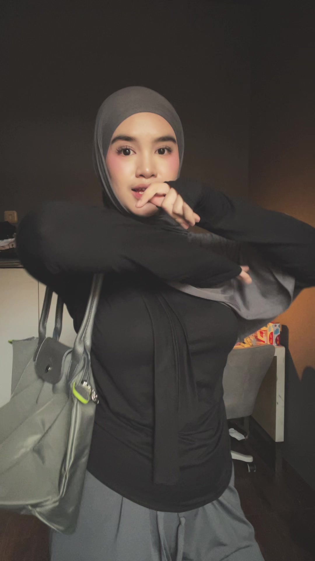 @Nayyut