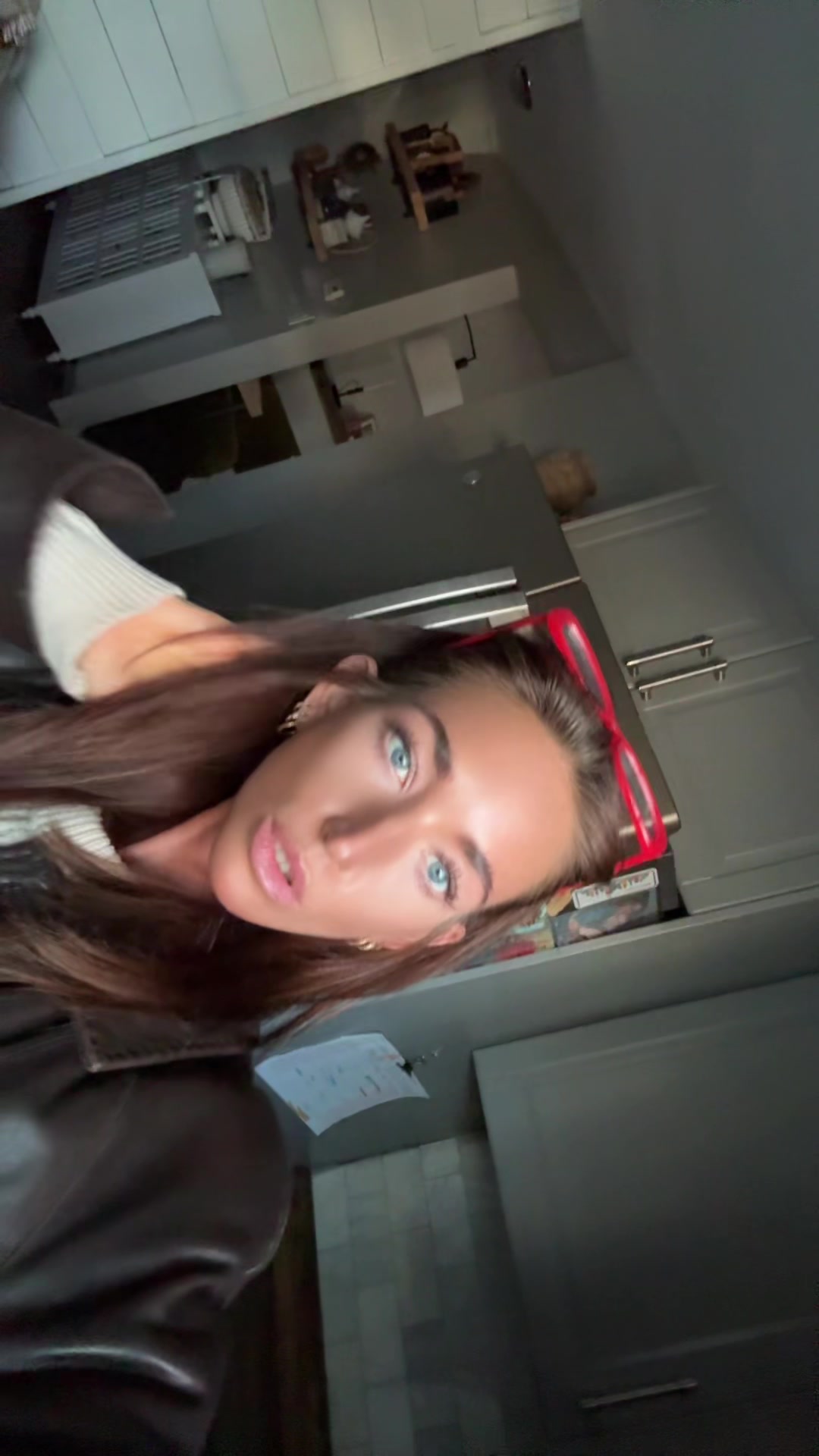 @isabella